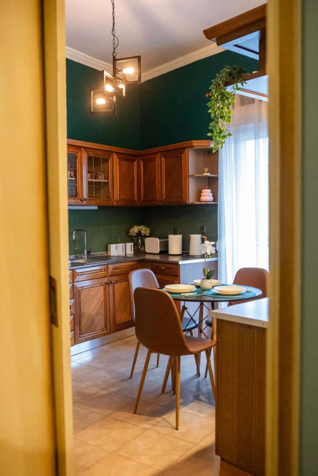 Corner House * Kastoria